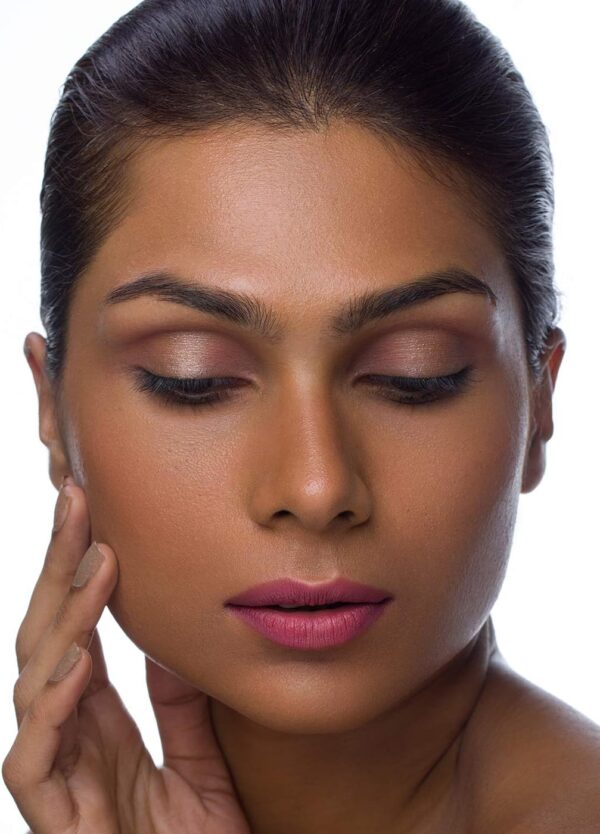 Sugar IT'S A-POUT TIME! VIVID LIPSTICK 3.5g (06 Peachy Little Liars)-4