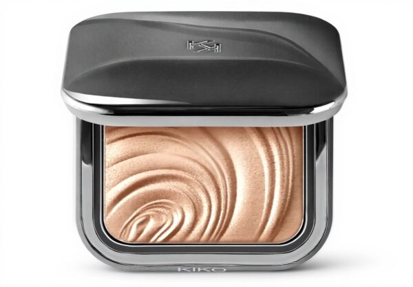 Poudre illuminatrice KIKO Milano texture soyeuse éclat