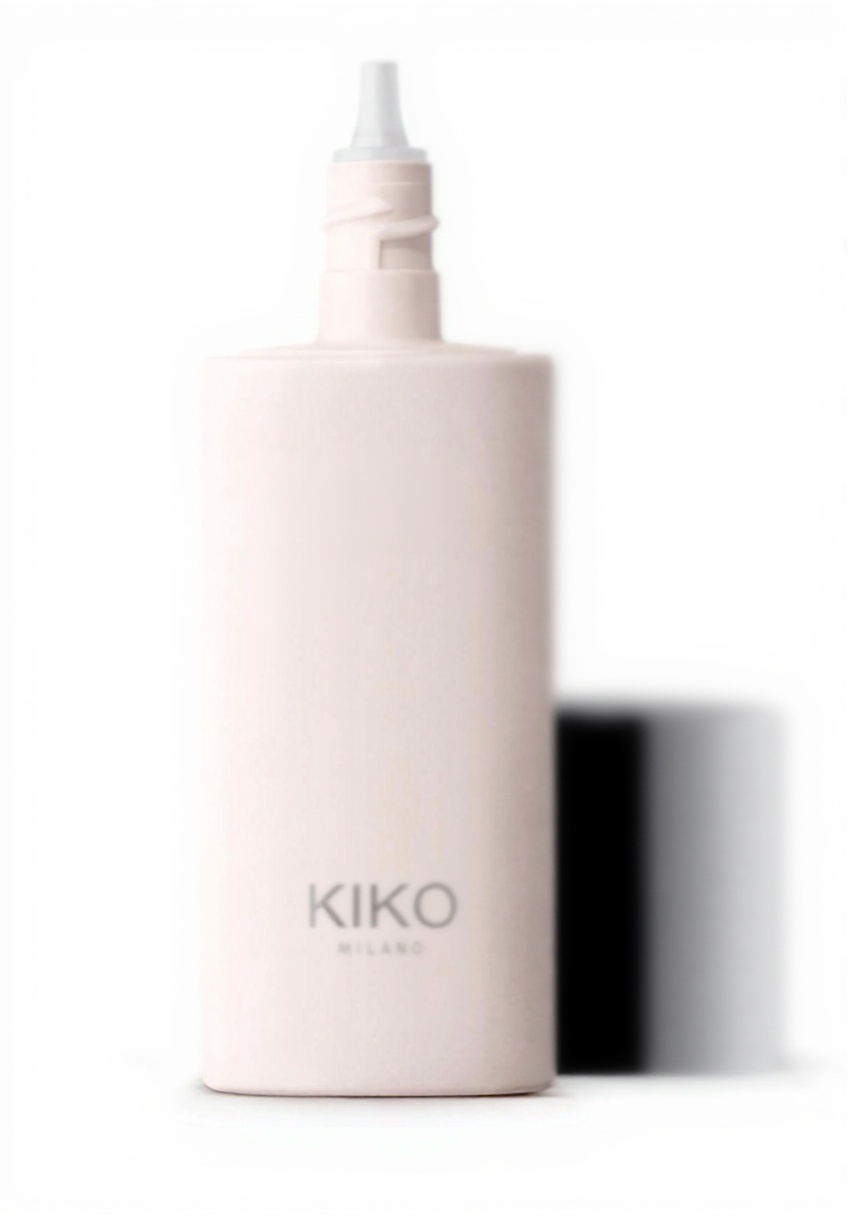 Application du fond de teint KIKO Milano sur la peau